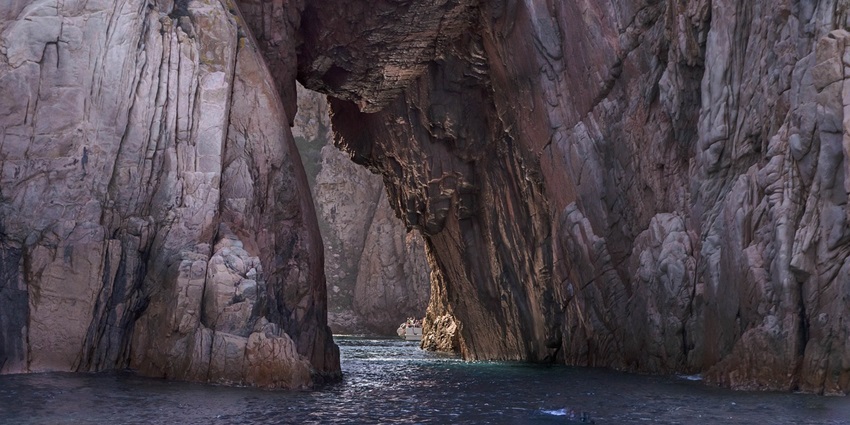 Uncover the Algarve’s secret sea caves on an exciting coastal adventure