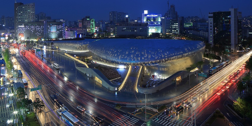 Night view of Dongdaemun Design Plaza, a Futuristic cultural hub with exhibitions, events
