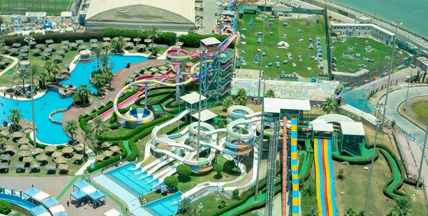 A picture of Drizzling Land showcasing thrilling water slides and family attractions.