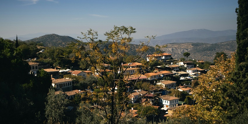 Serene view of the houses in the town of Dugadda.