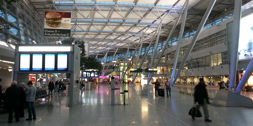 An image of the Düsseldorf Airport, a major airport in Germany with premium shops.