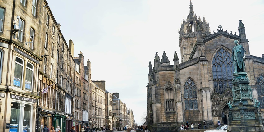 Edinburgh is famous for its medieval architecture, one of the best places to visit in UK.