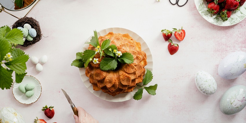Scenic image of the mouth-watering food on the table