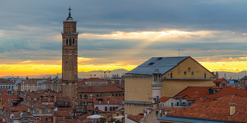 Sunset in Venice, offers peace and serenity - explore the best things to do in Venice