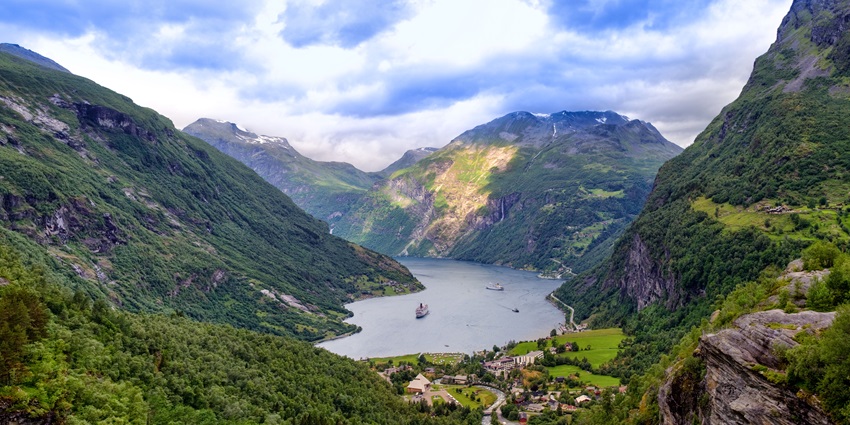 An image of the Geirangerfjord, one of the best things to see in Norway.