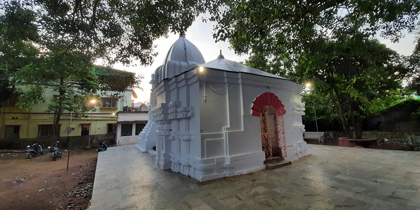 Visit Khargeswar Temple, a peaceful spiritual site - one of the things to do in Kharagpur.