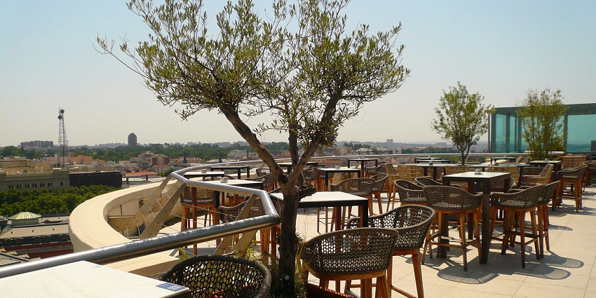 Enjoy the rooftop bars and restaurants of Madrid