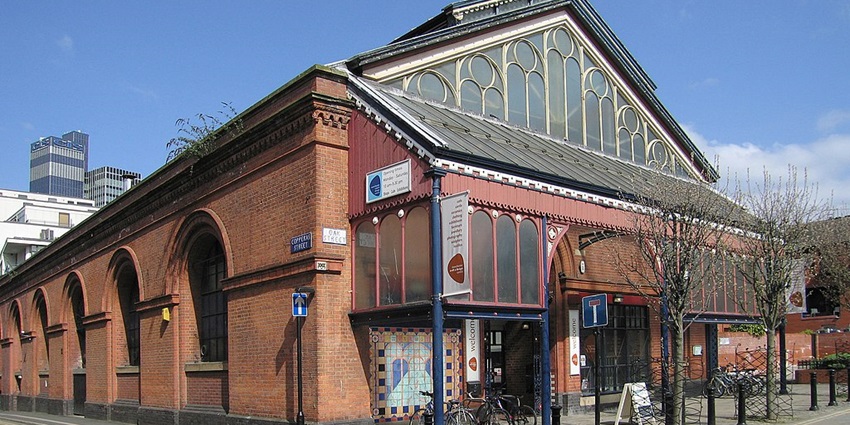 Things to do in Manchester include browsing handmade jewellery, ceramics, textiles, and more from talented local artisans.