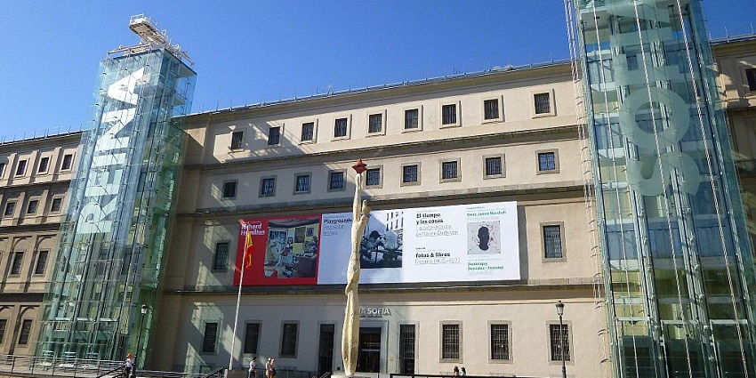 Discover modern art masterpieces at Madrid’s renowned 20th-century Reina Sofía Museum.