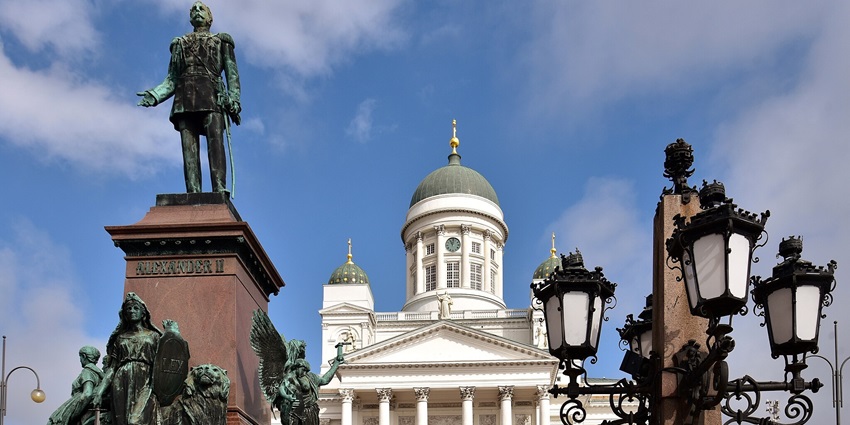 An image showing a view of the Senate Square, a famous thing to see in Helsinki