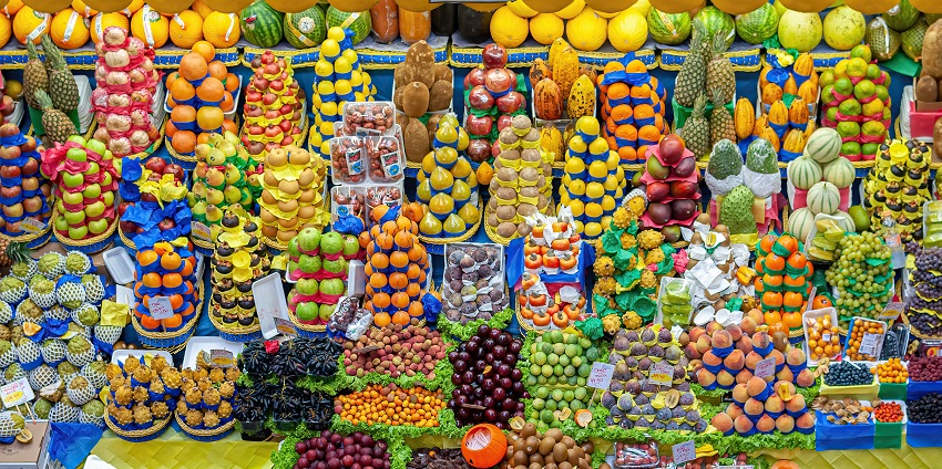Explore Akkalkot's vibrant markets for traditional crafts and local sweets.