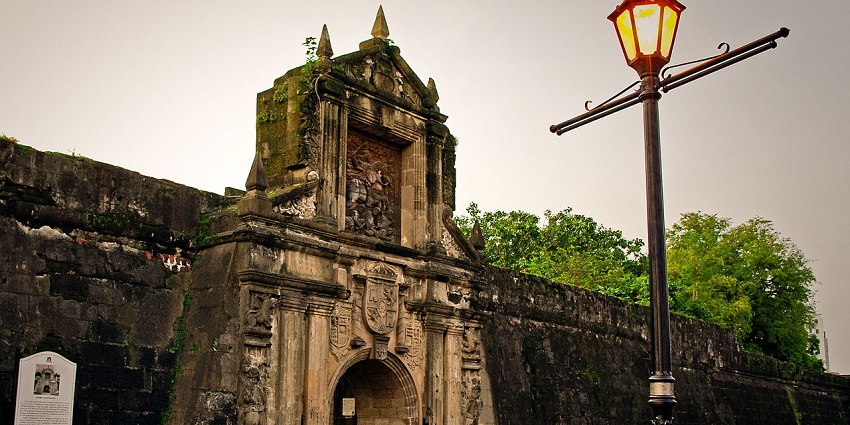 Historic Spanish-era fort in Manila, symbolising Philippine colonial history, showcased in Manila city guide.