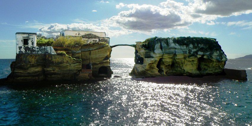 Beautiful Landscapes at Gaiola, must visit among Naples beaches