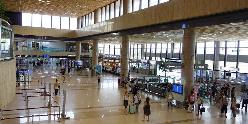 Gimpo is one of the major airports in Seoul, known for domestic and short international flights.