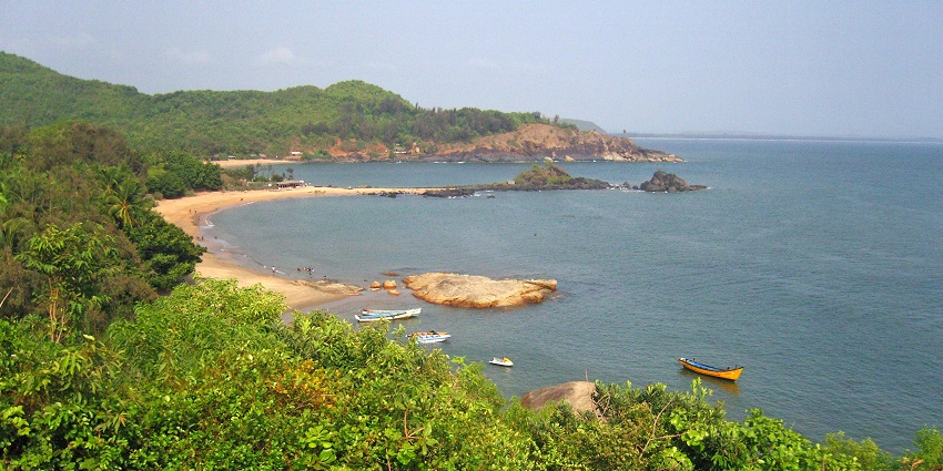 An image of Gokarna Beach in Karnataka, one of the beaches in India for families.