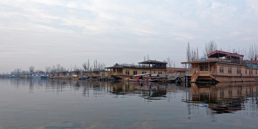 A large houseboat is ideal for group stays and family vacations.