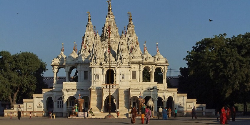 An image of the Swaminarayan Temple in Gujarat, one of the best destinations.