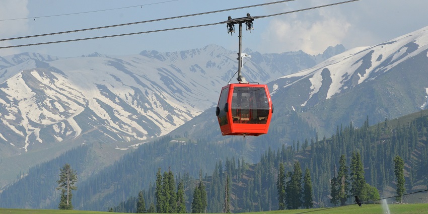 View of popular Gondola ride in Gulmarg, showing the place’s beautiful landscape.