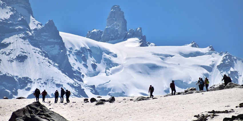 An image of Hampta Pass in Himachal Pradesh, a location for mountain trekking in India.