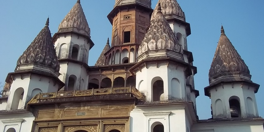 An image of Hangseshwari Temple near Tarakeswar Temple with its unique architectural design