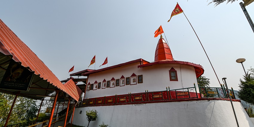 The entrance of Hanuman Tok Gangtok shows the architecture from a 360-degree viewpoint.