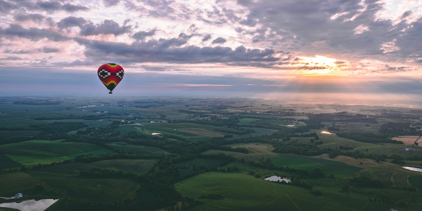 Hot Air Balloon Ride at Hartbeespoort to celebrate Valentine’s Day in South Africa