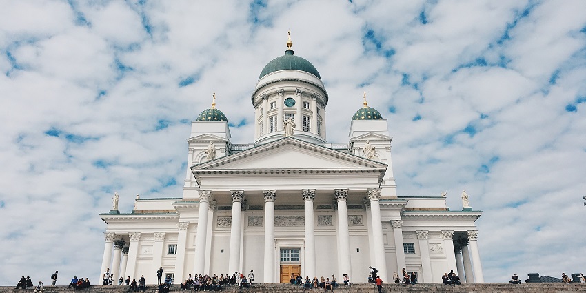 An image of the Helsinki Central Mosque with its beautiful dome and minarets standing tall in the city's skyline.