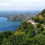 An image of a breathtaking landscape in Kodaikanal, one of the hill stations in India to visit in May.