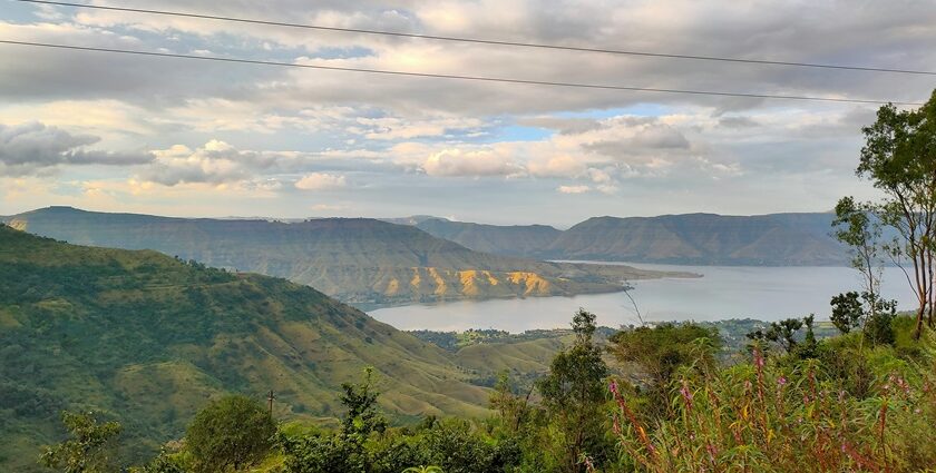 An image of Mahabaleshwar, one of the hill stations in India with airport.