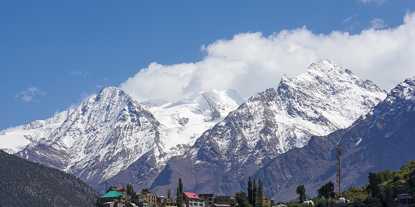 An image of Himachal Pradesh, one of the best places to visit in India with family.