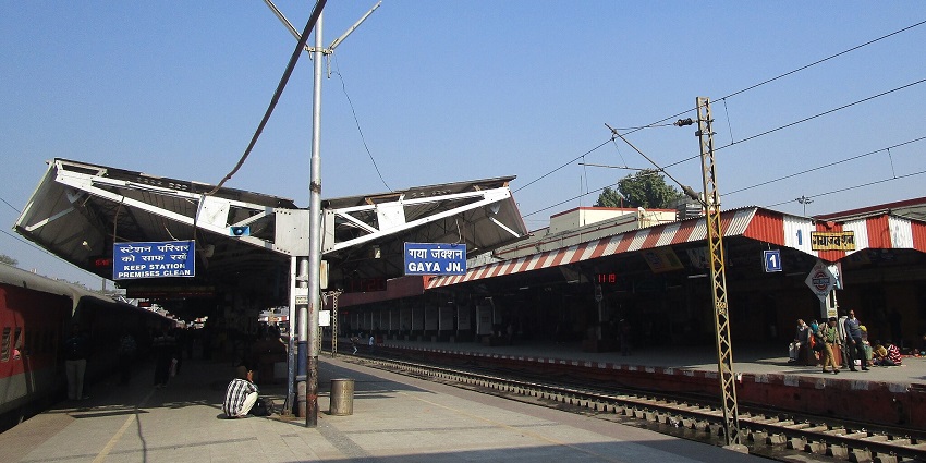 A picture represents the Gaya Junction to reach the main destination.