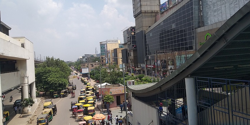 Reach Gurgaon effortlessly and start your adventure without delay