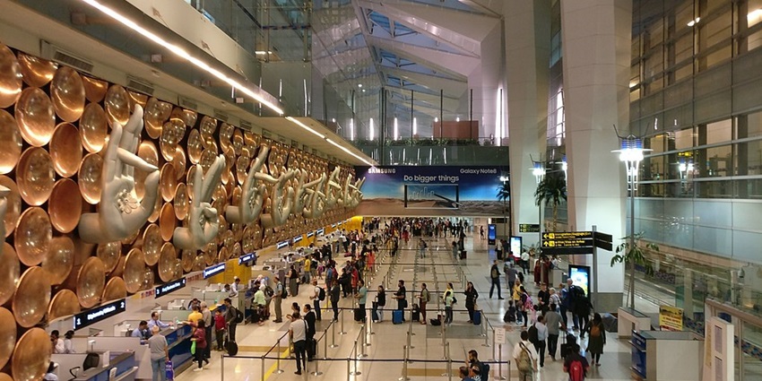 A picture of Indira Gandhi International Airport to reach the main destination.