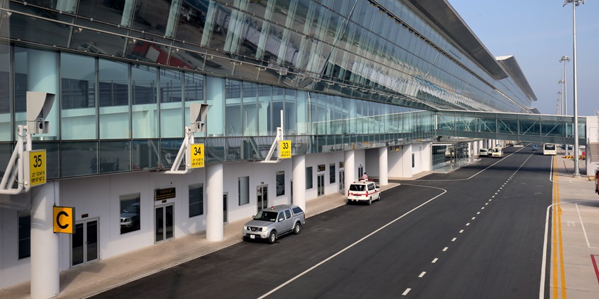 Image of Noi Bai International Airport is connected to major cities worldwide