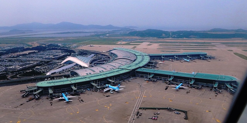 The view of the Terminal complex on departure from Seoul Incheon Airport.