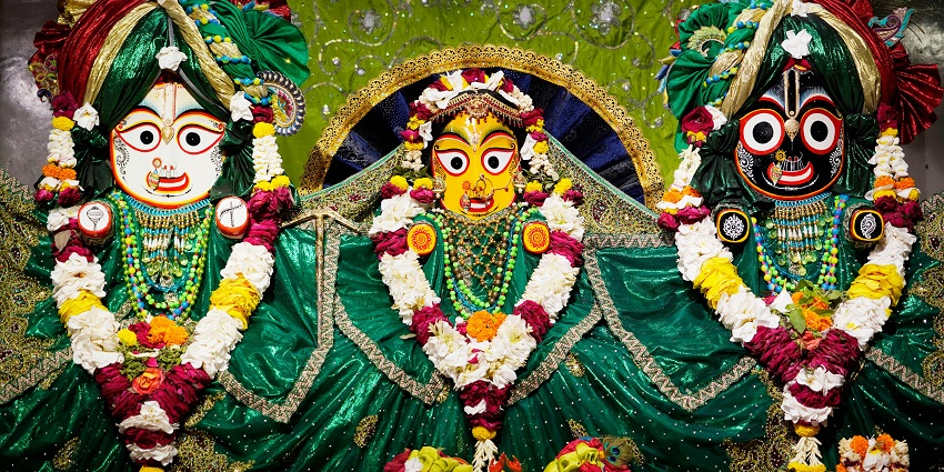 An image of an altar resembling the ISKCON Cologne altar where one can be one with their soul.