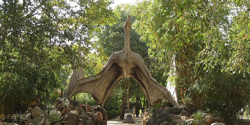 An image of Indroda dinosaur and Fossil Park, one of the top historical dinosaur museums in India.