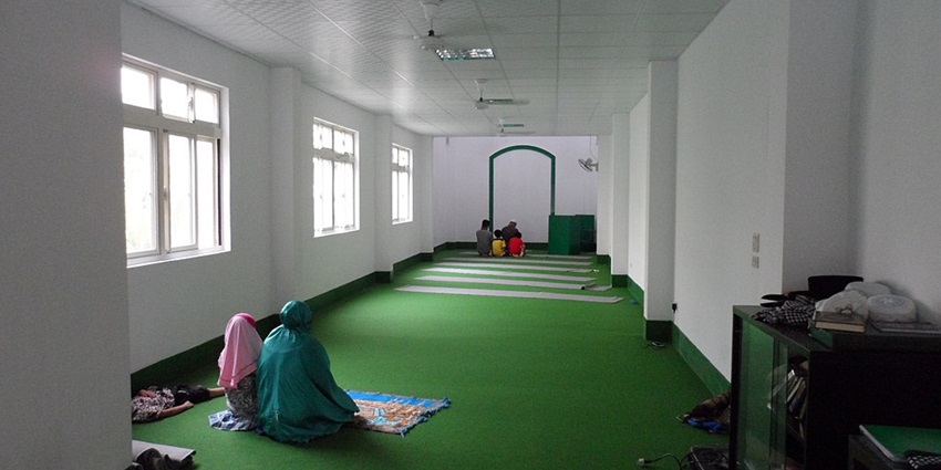 Kid-friendly prayer hall at the mosque