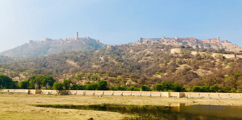 Jaivana cannon at Jaigarh fort, a place to visit as mentioned in the Jaipur travel guide.