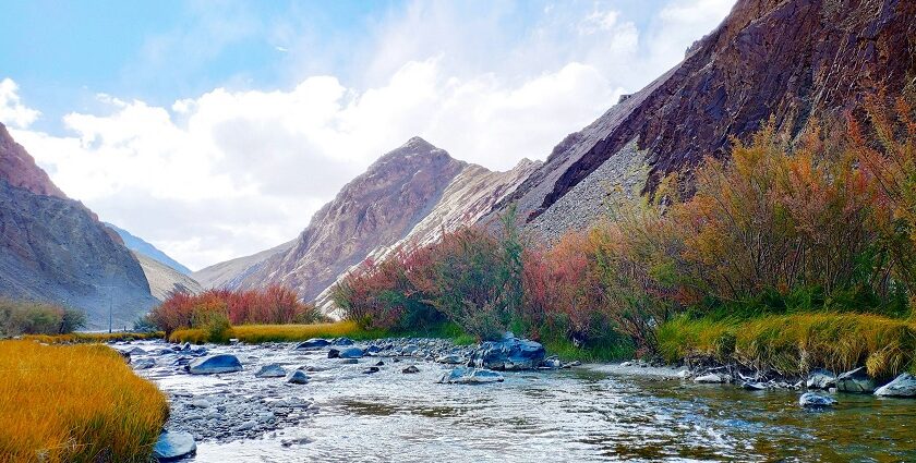 A picturesque image of Pahalgam Valley in Jammu and Kashmir on a sunny day.