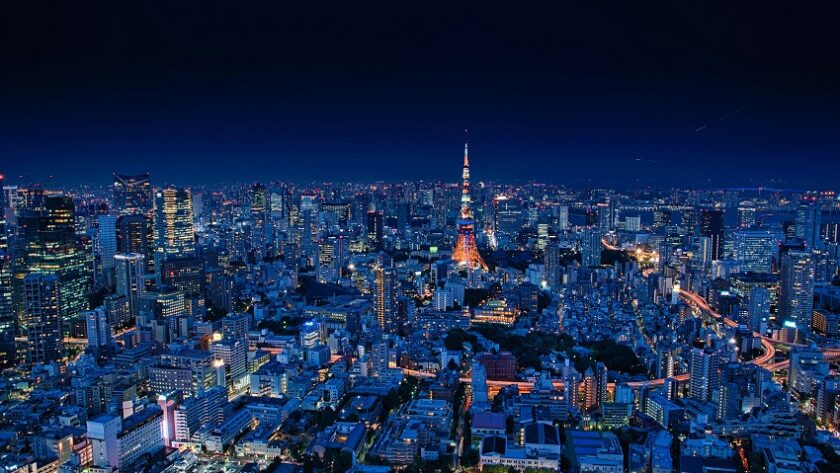 Japan nightlife blends modern clubs, traditional izakayas, and vibrant districts.