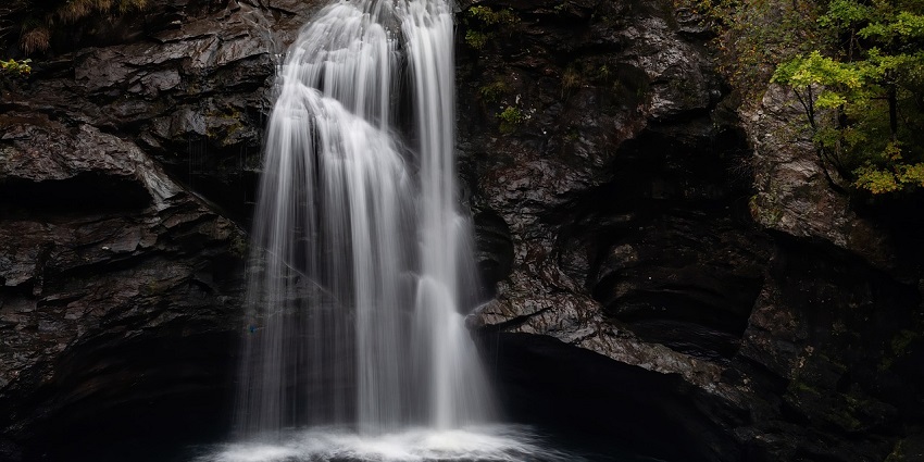 Chasing waterfalls and serenity at Jharipani Falls