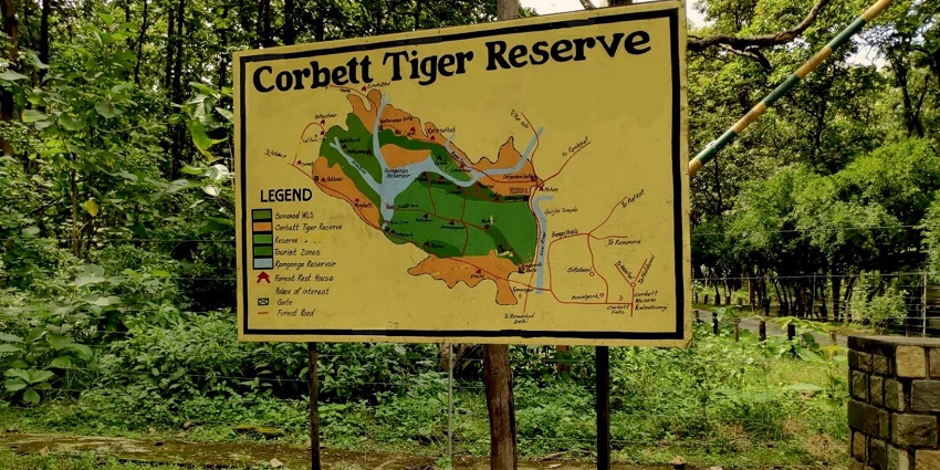Beautiful image of sign bord of Jim Corbett National Park in Uttarakhand