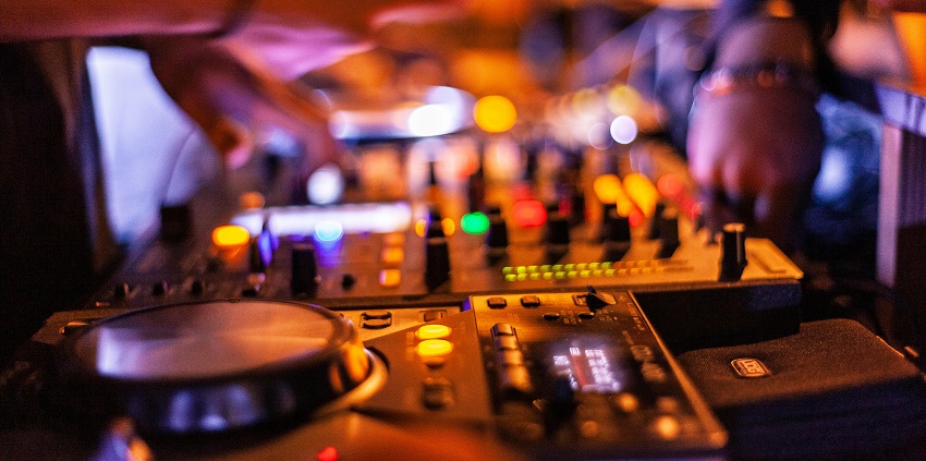 St. Petersburg nightlife thrives at Jimi Hendrix Blues Club, a top spot for enthusiasts.