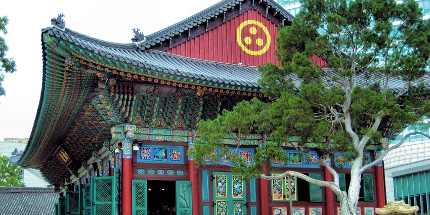 Jogyesa, one of the Korean temples is known for its serene atmosphere and architecture.