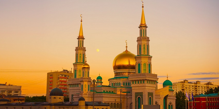 An image of a mosque resembling Jyvaskyla Mosque with its picturesque setting in Jyvaskyla.