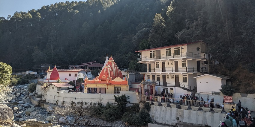 Kainchi Dham is a Hanuman temple & Ashram which is established by a great saint Shri Neem Karoli Baba