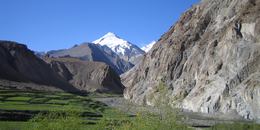 Climbing to the huge Kang Yatse II Peak, one of the best Leh Trekking places