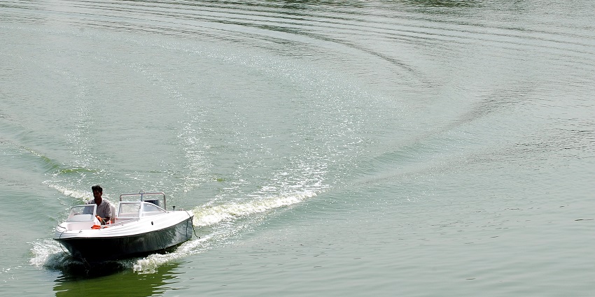 An image of Kankaria Lake in Gujarat with its circular structure and lively surroundings.