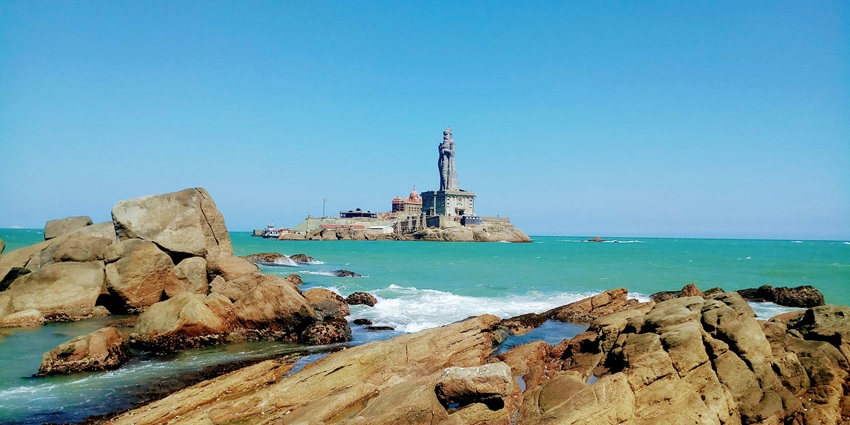A lively picture of a Beach showcasing one of the popular beaches in Kanyakumari